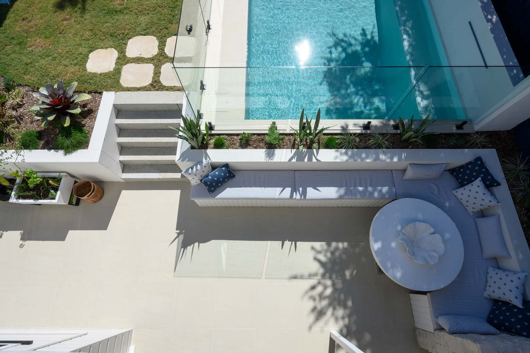 600x600x20mm Obsidian Paver - Grip Finish [0.72m2]