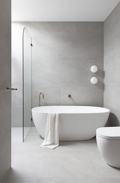 Meir Round Freestanding Bath Spout, Champagne